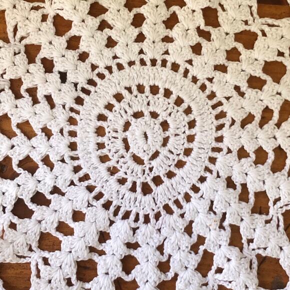 Set of 4 Westwater Enterprises Crochet Doily White Round Square Heart Shape - Picture 4 of 11